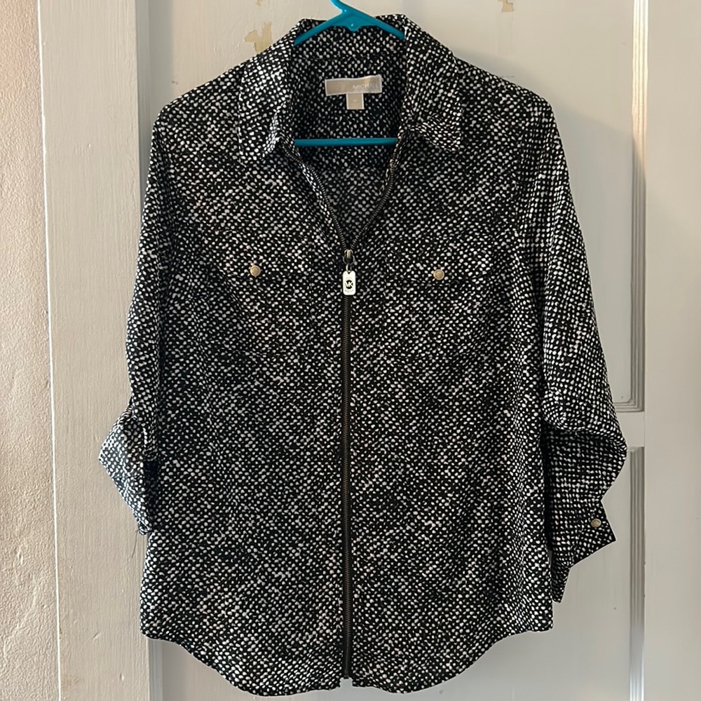 DONATING SOON - MAKE OFFERS! 
Michael Kors Blouse